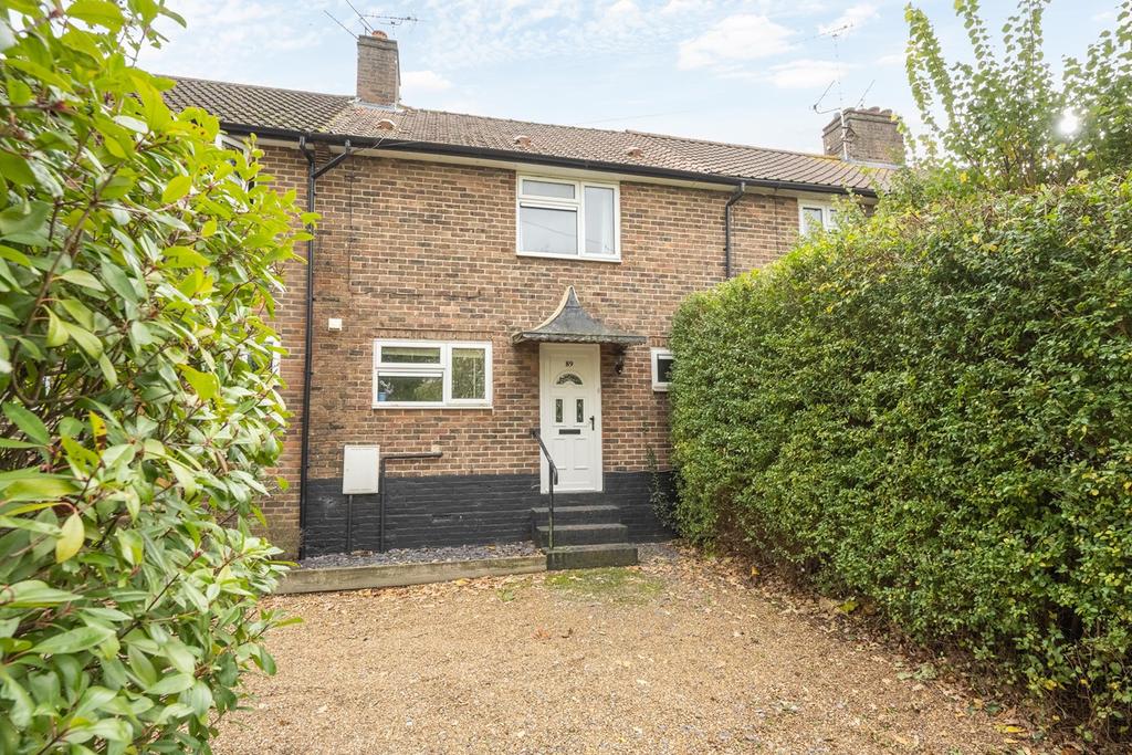 Monument Road, Weybridge, KT13 2 bed terraced house £450,000
