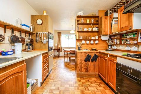 4 bedroom terraced house for sale, Victoria Road, Clevedon
