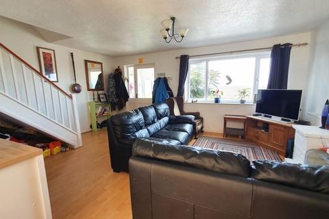 3 bedroom semi-detached house for sale - Well Cross Road, Robinswood, Gloucester. GL4 6RA