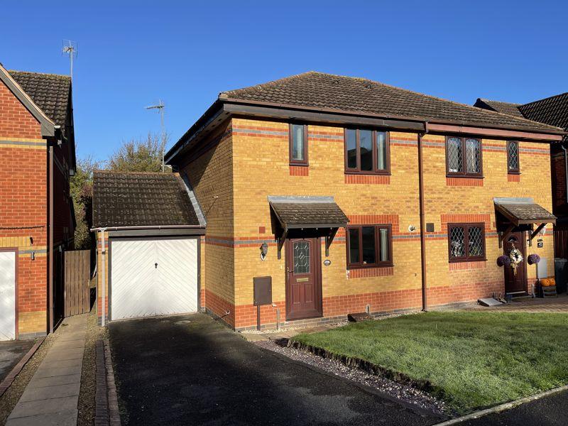 WOMBOURNE Bumblehole Meadows 3 bed semidetached house £250,000