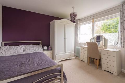 13 Dean Butler Close, Wantage, OX12 9EJ