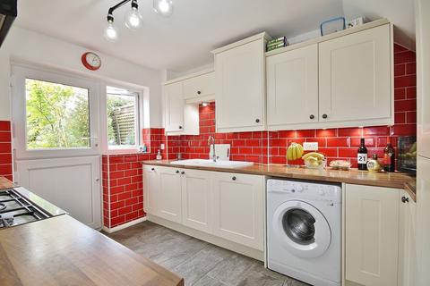 26 Foxcroft Drive, Carterton, OX18 3HT