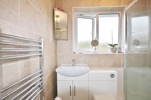 26 Foxcroft Drive, Carterton, OX18 3HT