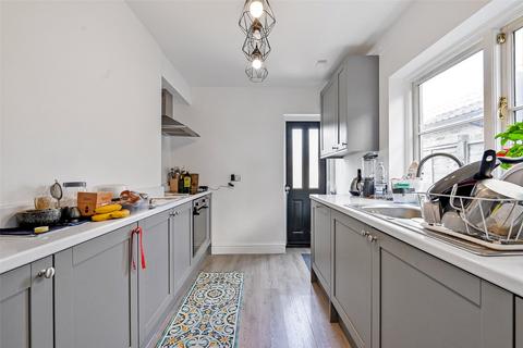 2 bedroom semi-detached house to rent, Vansittart Road, Windsor, Berkshire, SL4
