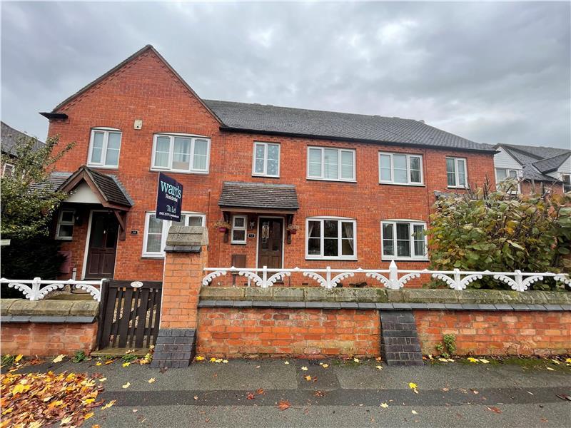Hinckley Road, Burbage... 3 bed townhouse £800 pcm (£185 pw)