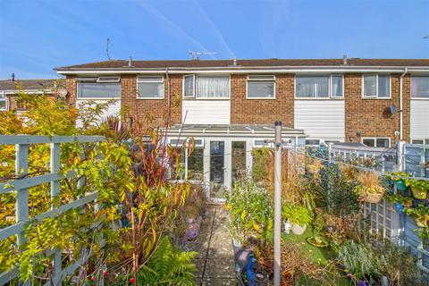 22 Coleridge Close, Goring By Sea, Worthing, BN12 6LD