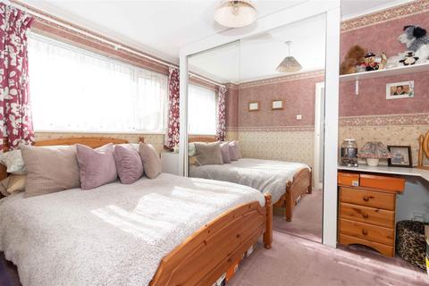 22 Coleridge Close, Goring By Sea, Worthing, BN12 6LD