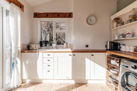 Pennant Nook Beacon Lane, Winterbourne, Bristol, BS36 1JT
