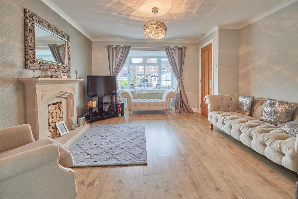 Ashleigh Gardens, Barwell 4 bed detached house £325,000