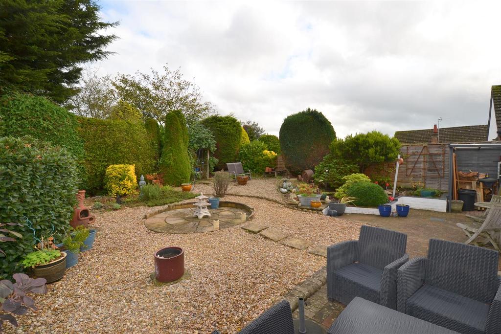 Meadow Road, Malvern 3 bed detached house £400,000