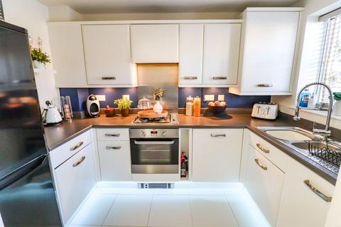 14 Cornfield Way, Nuneaton, CV10 0FR