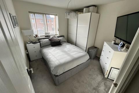 14 Cornfield Way, Nuneaton, CV10 0FR