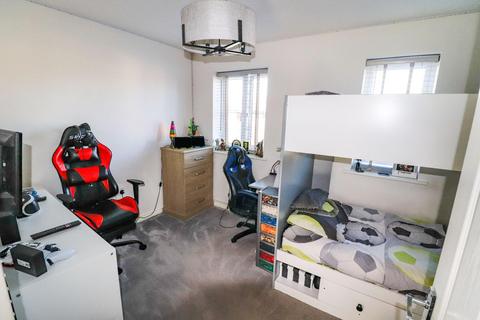 14 Cornfield Way, Nuneaton, CV10 0FR