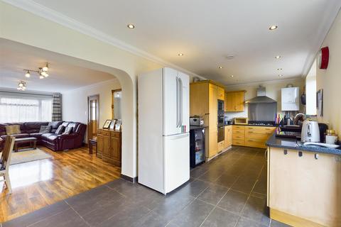 57 Grenville Road, New Addington, Croydon, CR0 0NZ