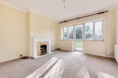 3 bedroom bungalow for sale - The Street, Kennington, Ashford TN24