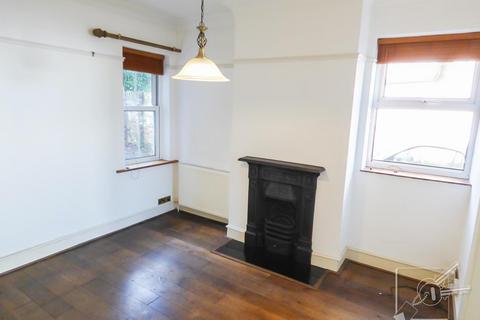 52 Kent Road, Longfield, DA3 7QR