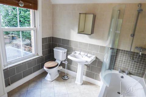 52 Kent Road, Longfield, DA3 7QR