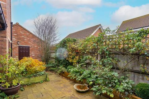 4 bedroom detached house for sale - Knights Close, Olney, Buckinghamshire