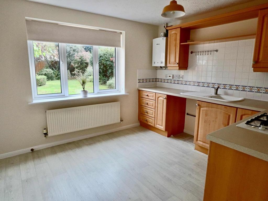Welbeck Avenue, Burbage 3 bed semidetached house £895 pcm (£207 pw)