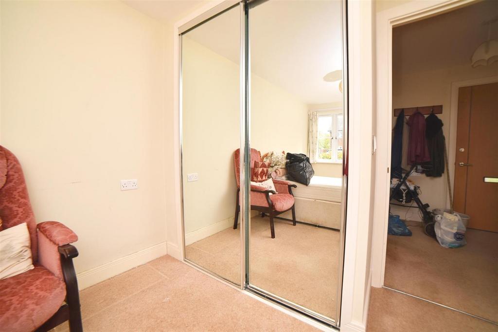 Bedroom .jpg