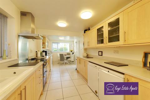 11 Brabazon Close, Stoke-on-trent, ST3 7QT