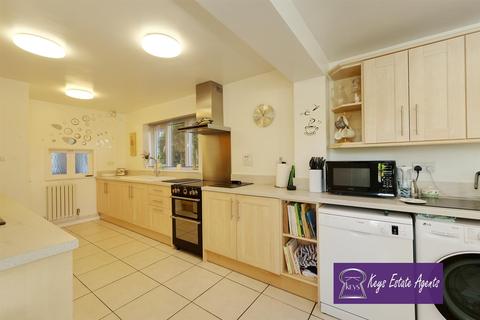 11 Brabazon Close, Stoke-on-trent, ST3 7QT