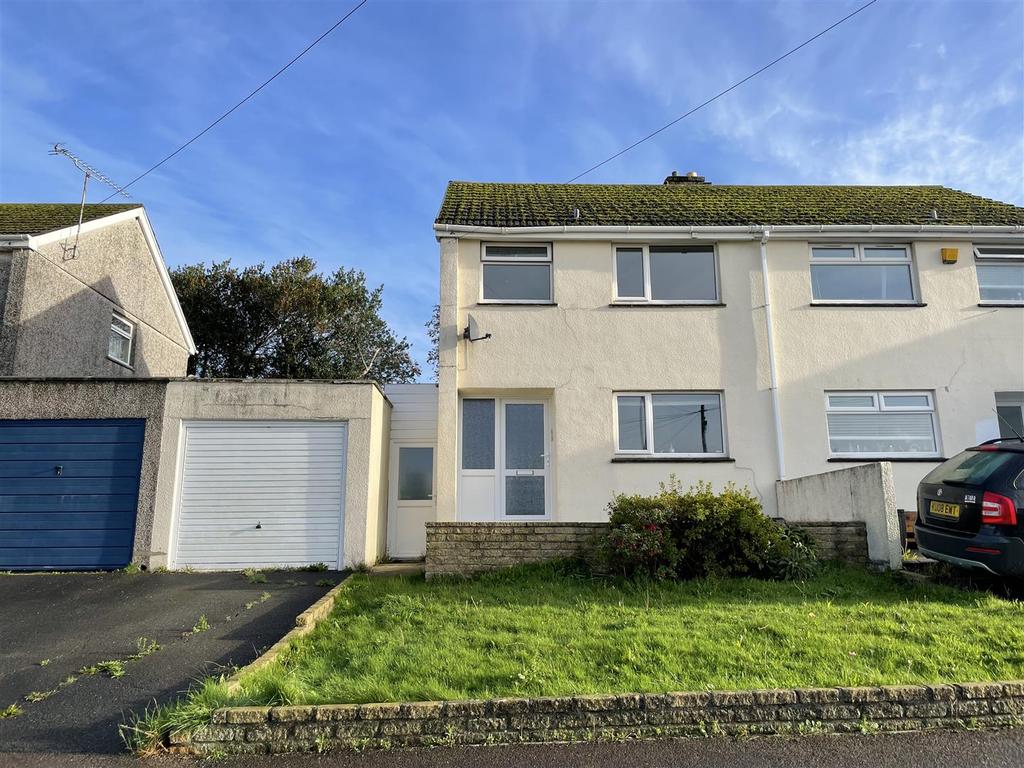 roslyn-close-st-austell-3-bed-house-for-sale-235-000