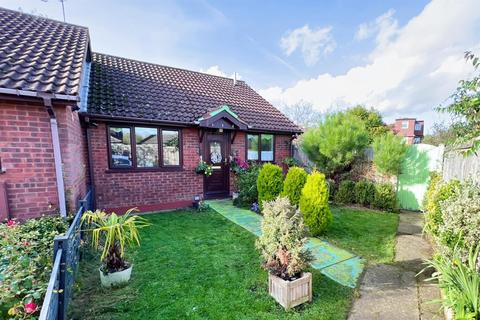 8 Lea Close, Ash, Aldershot, GU12 6ND