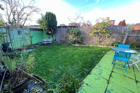 8 Lea Close, Ash, Aldershot, GU12 6ND