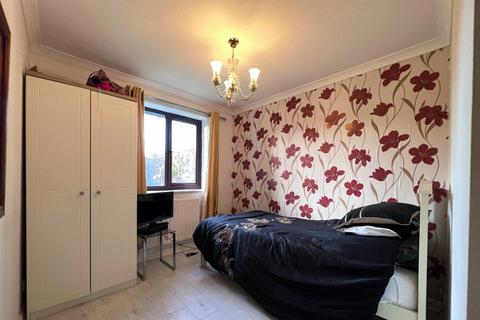 8 Lea Close, Ash, Aldershot, GU12 6ND