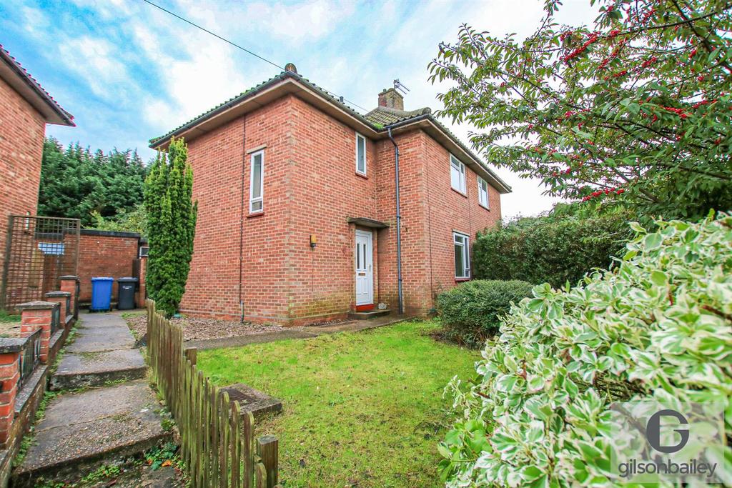 Road, Norwich 3 bed semidetached house £275,000