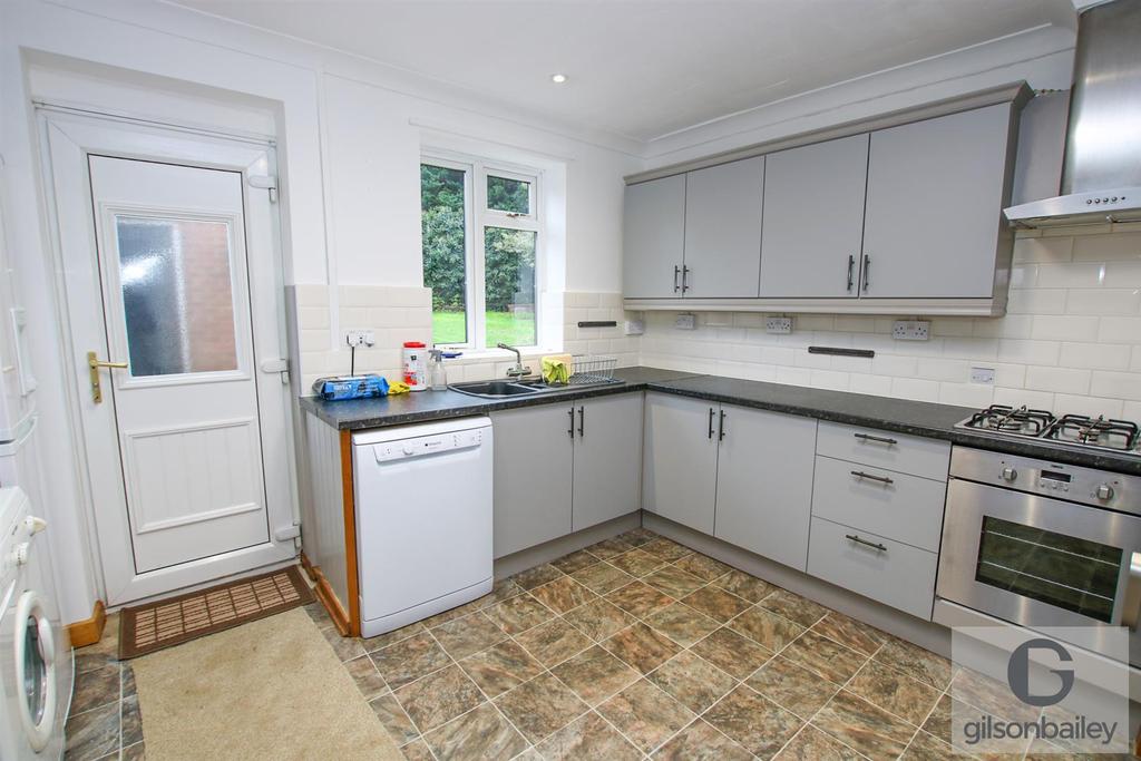 Road, Norwich 3 bed semidetached house £275,000