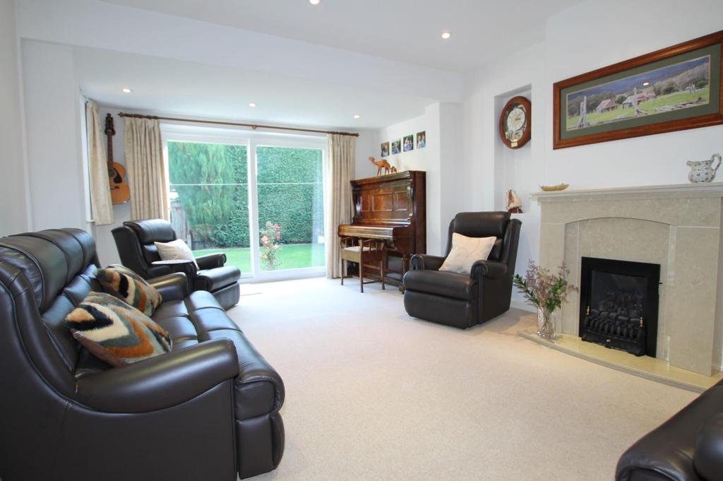 Penns Lane, Sutton Coldfield, West Midlands 5 bed detached house for