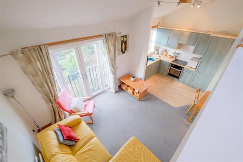3 bedroom apartment for sale - Delph Brow, Skircoat Moor Road
