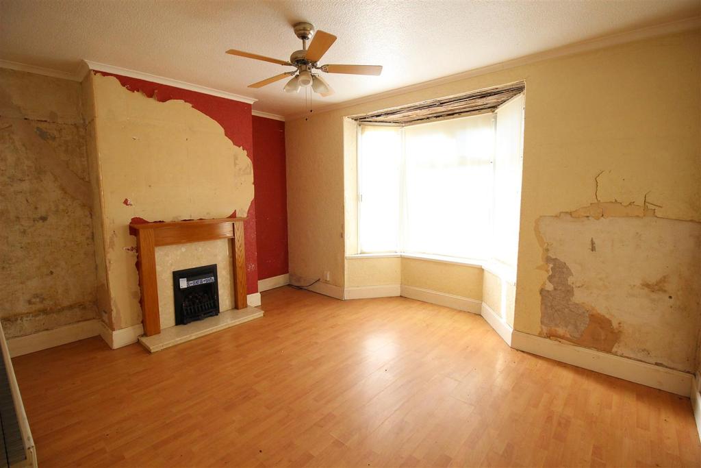 The Leas, Darlington 2 bed semidetached house £90,000