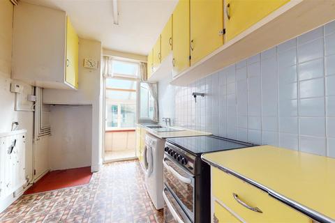 15 Meadow Road, Gravesend, DA11 7LR