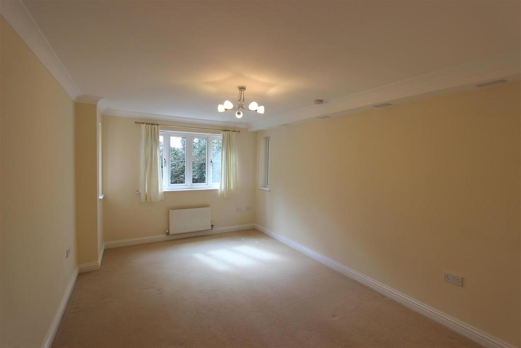 Greystones Drive, Darlington 2 bed apartment £575 pcm (£133 pw)