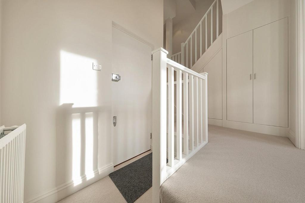 Hallway (4).jpg