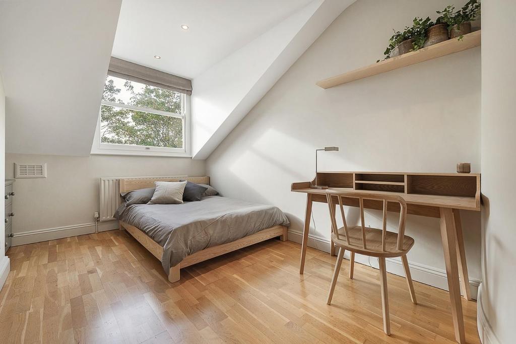 Bedroom (2).jpg