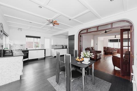 99 Wickham Avenue, Cheam, Sutton, SM3 8EB