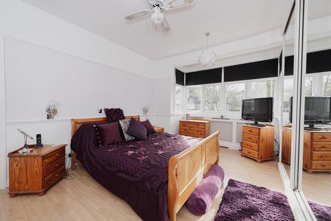 99 Wickham Avenue, Cheam, Sutton, SM3 8EB