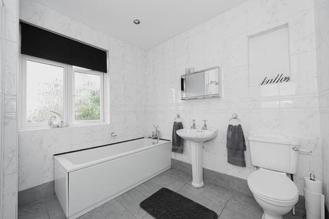 99 Wickham Avenue, Cheam, Sutton, SM3 8EB