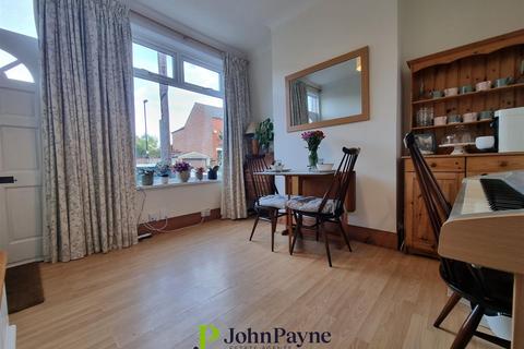 31 Hawkins Road, Coventry, CV5 6HZ