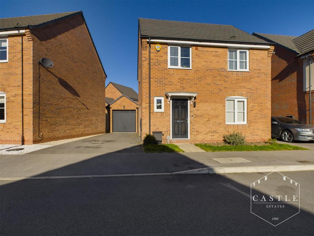 Slate Drive, Burbage, Hinckley 3 bed detached house £290,000