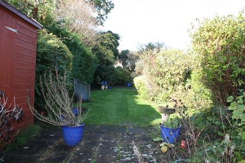 3 Chessington Close, Epsom, KT19 9EQ