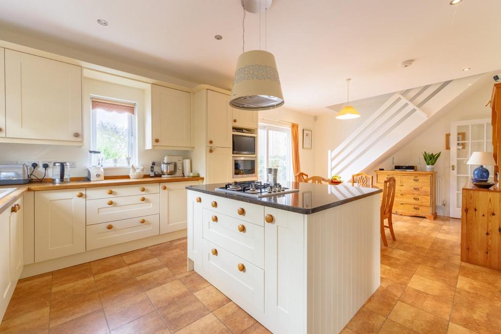 Dalby Avenue, Bushby, Leicester 4 bed detached house £750,000