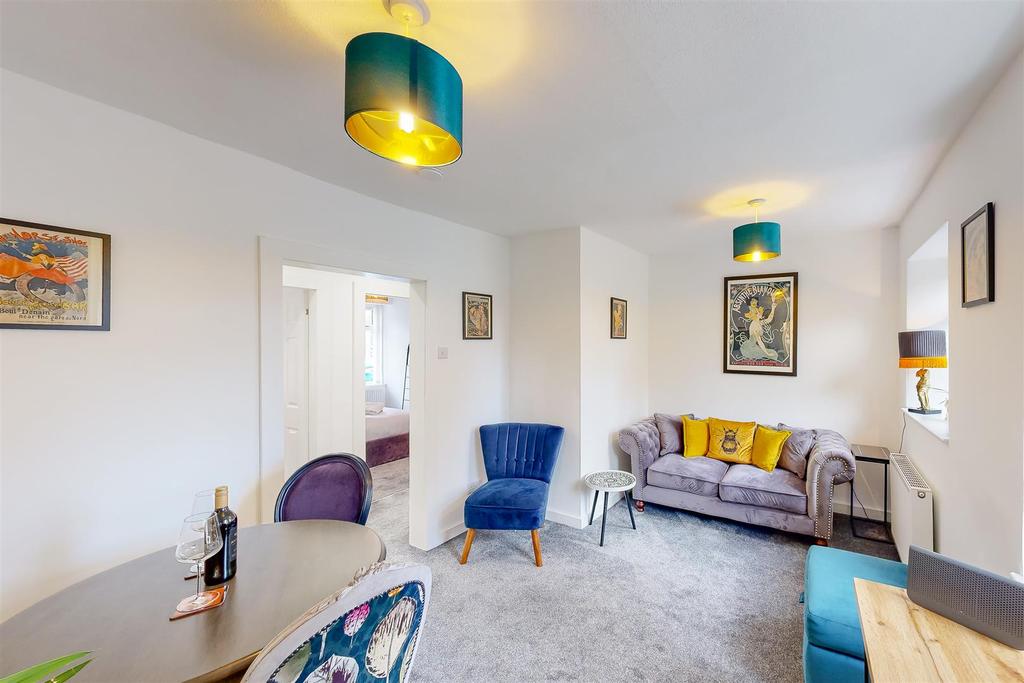 Glover Street, Perth 2 bed ground floor flat £123,500