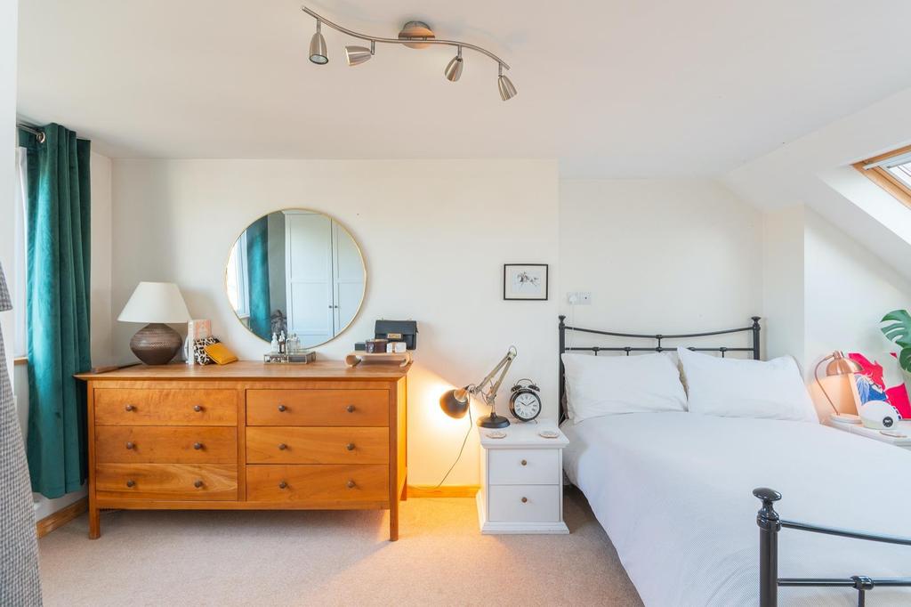 DAORETAGNOTHSA83 - Bedroom G.jpg