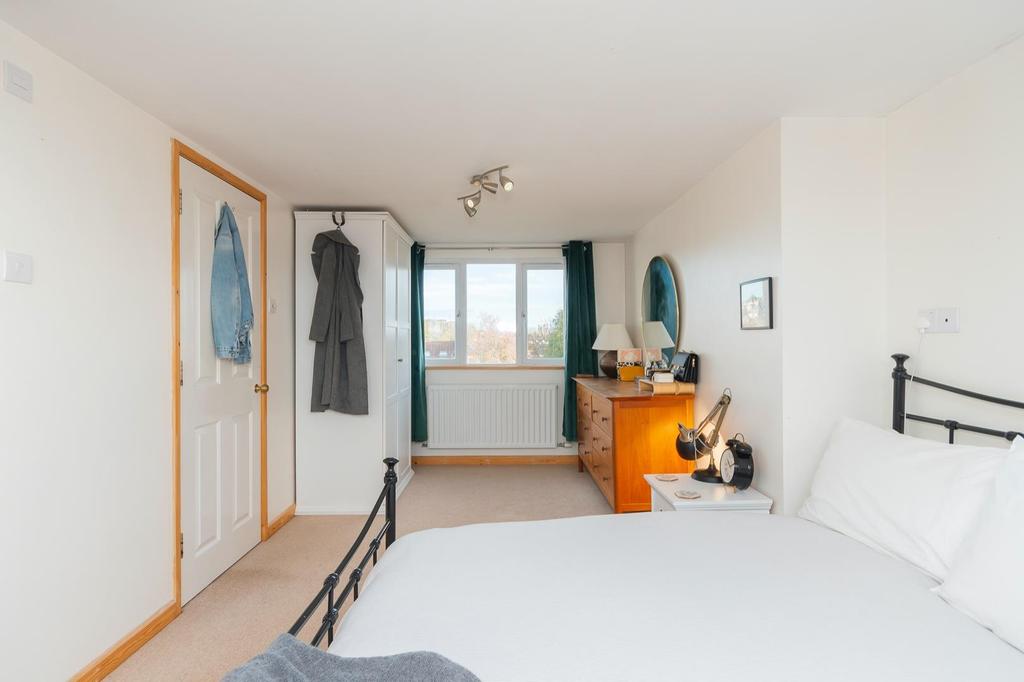 DAORETAGNOTHSA83 - Bedroom H.jpg