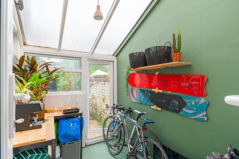 38 Ashton Gate Road, Bristol, BS3 1SZ